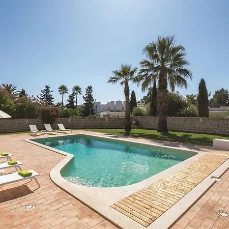 Casa Cavatina Vila *